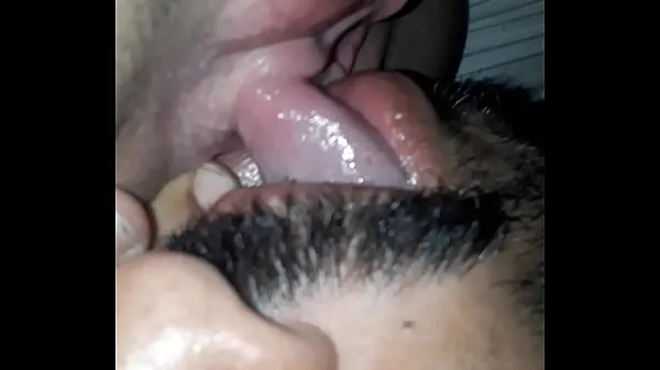 बड़े Young girl getting a blowjob on her pepeka with tongue piercing सर्वश्रेष्ठ वीडियो
