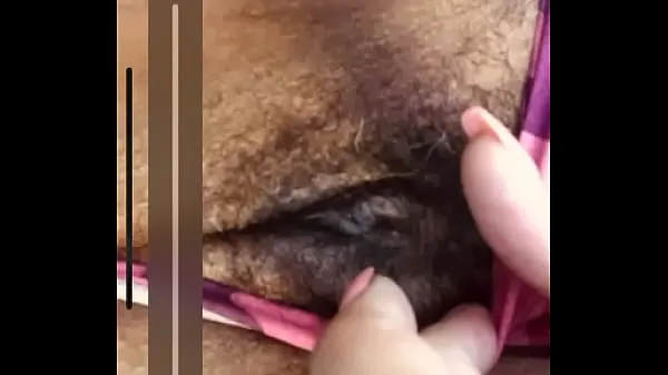 大きなMarried Neighbor shows real teen her pussy and tits最高の動画