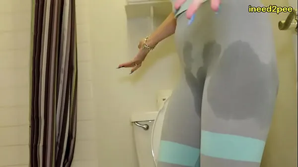 Big desperate to pee girls wetting their skintight jeans pissing best Videos