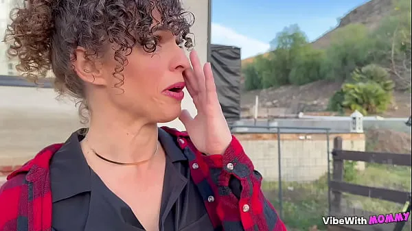 Μεγάλα Crying Jewish Ranch Wife Takes Neighbor Boy's Virginity καλύτερα βίντεο